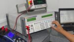 laboratorio-de-grandezas-eletricas-v2